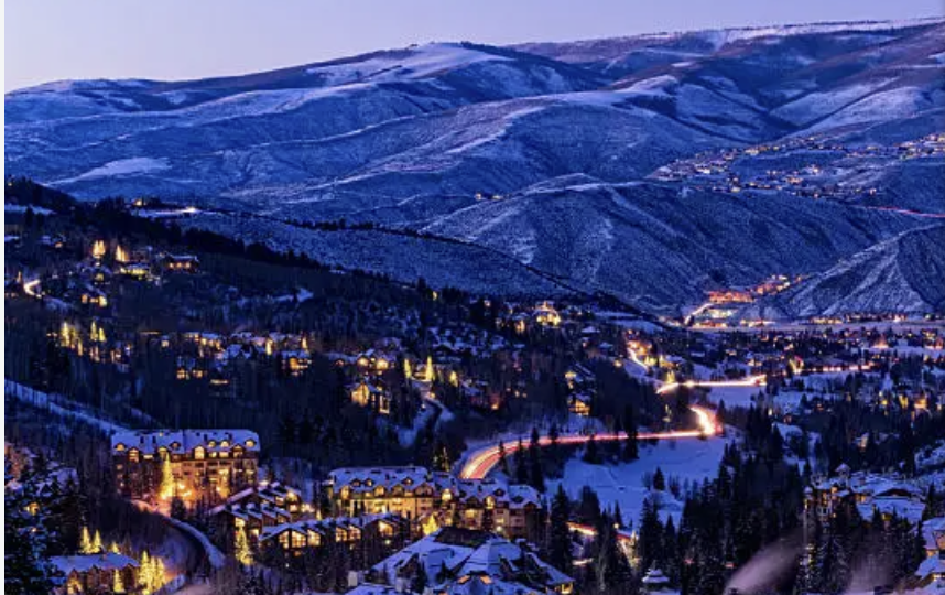 IMAGE OF A SKI RESORT